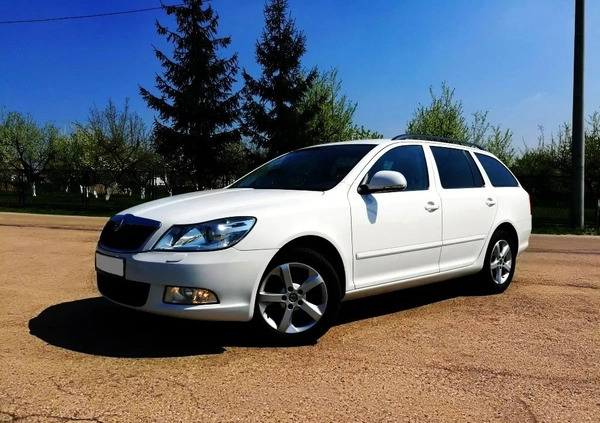 Skoda Octavia cena 26900 przebieg: 260000, rok produkcji 2011 z Oświęcim małe 121